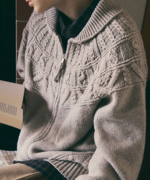 WEDNESDAYOASISFORWOMEN(ウェンズデー オアシス フォー ウーマン)の「コウィチャン シェルパ ウールニット ジップアップ_BEIGE(WC25-KN77)(カーディガン/ボレロ・レディース・Beige・MEDIUM/LARGE)」の2枚目の写真