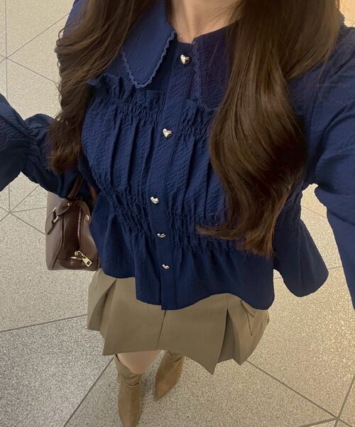 continuer de NICE CLAUP（コンティニューデナイスクラップ）の「シャーリングペプラムブラウス（シャツ/ブラウス・レディース・ブラック/アイボリー/ネイビー/その他3/その他2/その他1/その他4・FREE）」の3枚目の写真