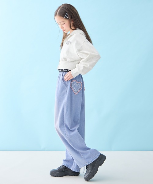 BISKEE(ビスキー)の「ショート丈 ジップパーカー(パーカー・キッズ・ブラック/グレー・160cm/150cm/140cm)」の5枚目の写真