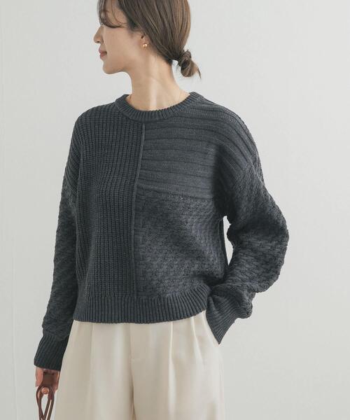 URBAN RESEARCH DOORS（アーバンリサーチドアーズ）の「パッチワーク柄袖ボリュームニット（ニット/セーター・レディース・ゴールド/チャコールグレー/ライトベージュ・FREE）」の2枚目の写真