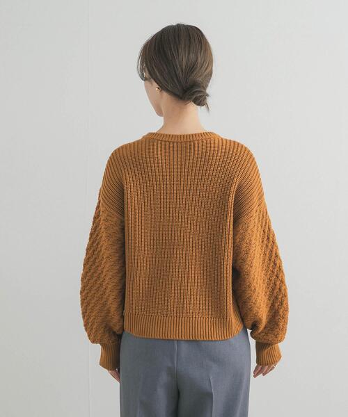 URBAN RESEARCH DOORS（アーバンリサーチドアーズ）の「パッチワーク柄袖ボリュームニット（ニット/セーター・レディース・ゴールド/チャコールグレー/ライトベージュ・FREE）」の19枚目の写真