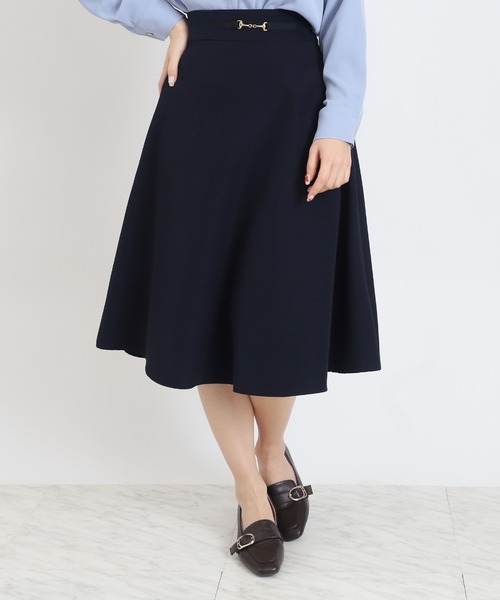 TRUDEA(トルディア)の「ダブルクロスビット付きフレアスカート(スカート・レディース・モカ/ベージュ/ネイビー/ラベンダー・SMALL/MEDIUM/LARGE)」の4枚目の写真