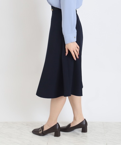 TRUDEA(トルディア)の「ダブルクロスビット付きフレアスカート(スカート・レディース・モカ/ベージュ/ネイビー/ラベンダー・SMALL/MEDIUM/LARGE)」の17枚目の写真