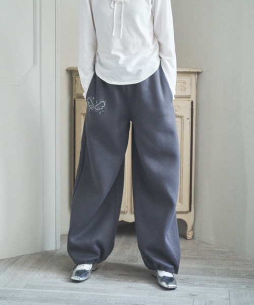 Lovilyn（ラヴィリン）の「エンジェルモチーフスウェットパンツ（その他パンツ・レディース・チャコールグレー/ブルー/ピンク・SMALL/MEDIUM）」の16枚目の写真