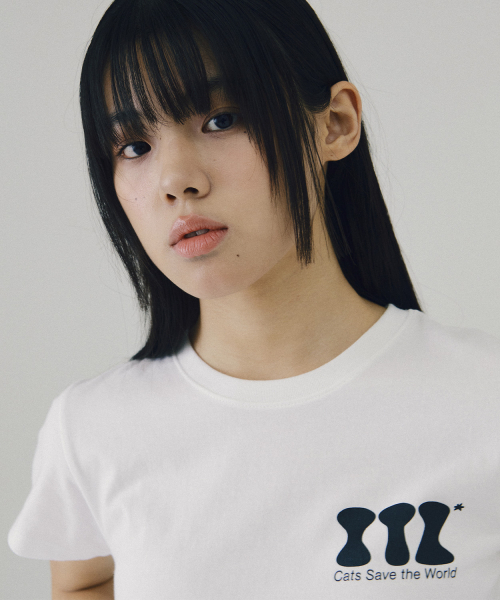 ITZAVIBE(イッザバイブ)の「ITZ MINI LOGO CROP T SHIRT - WHITE(Tシャツ/カットソー・レディース・その他・ONE SIZE)」の6枚目の写真