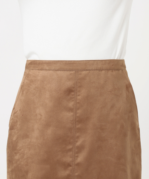 U by SPICK&SPAN（ユーバイスピックアンドスパン）の「フェイクスエードバックスリットスカート（スカート・レディース・ブラウン・36/38）」の13枚目の写真