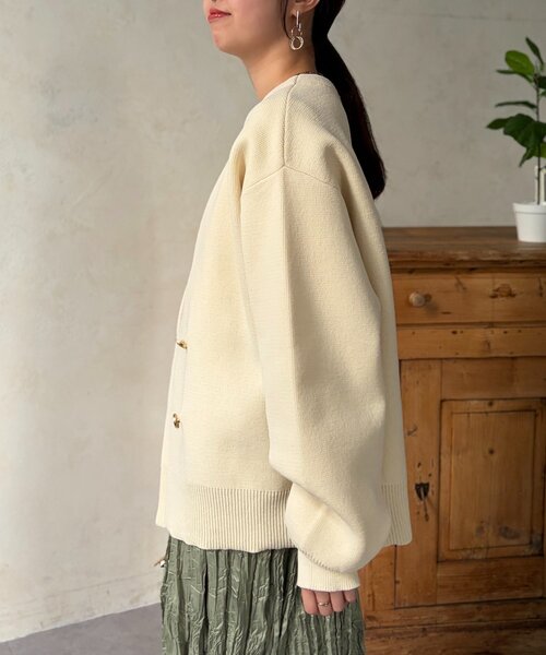 Chez toi（シェトワ）の「ニットテーラーカーディガン（カーディガン/ボレロ・レディース・グレー/アイボリー/ネイビー・FREE）」の8枚目の写真