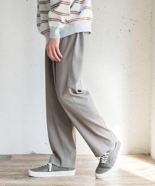 URBAN RESEARCH DOORS（アーバンリサーチドアーズ）の「『UR TECH』完声2タックワイドトラウザー（その他パンツ・メンズ・チャコールグレー/ベージュ系その他/ブラック・LARGE/MEDIUM/SMALL）」の13枚目の写真
