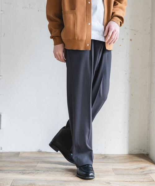 URBAN RESEARCH DOORS（アーバンリサーチドアーズ）の「『UR TECH』完声2タックワイドトラウザー（その他パンツ・メンズ・チャコールグレー/ベージュ系その他/ブラック・LARGE/MEDIUM/SMALL）」の20枚目の写真