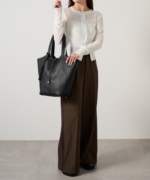 MAISON BREEZE(メゾンブリーズ)の「【MAISON BREEZE】タッセル付きA4トート SNBD(トートバッグ・レディース・ベージュ/ブラック/チャコールグレー/シルバー/ブラウン・FREE)」の14枚目の写真