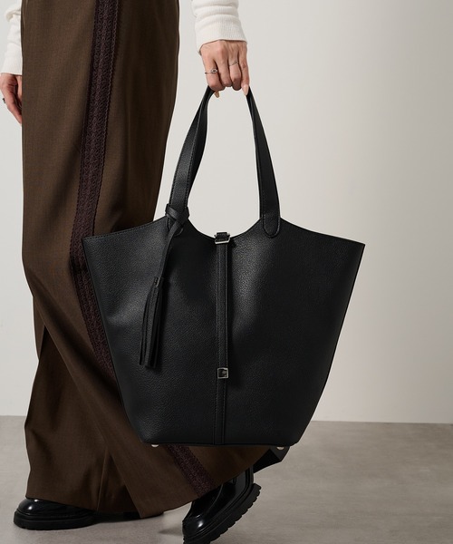 MAISON BREEZE(メゾンブリーズ)の「【MAISON BREEZE】タッセル付きA4トート SNBD(トートバッグ・レディース・ベージュ/ブラック/チャコールグレー/シルバー/ブラウン・FREE)」の12枚目の写真
