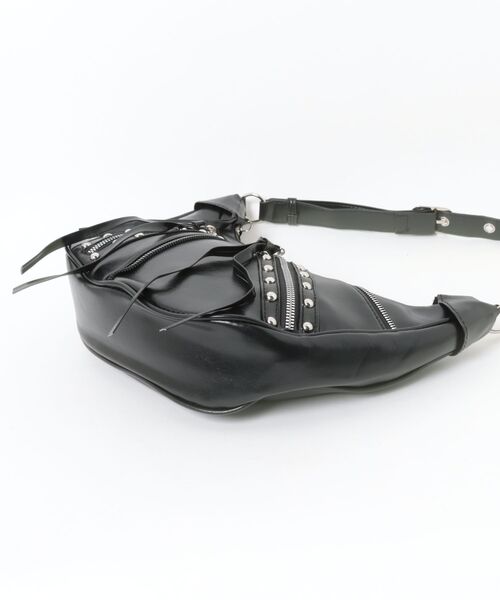 Never mind the XU(ネバーマインドザエックスユー)の「【Never mind the XU】zip coating bag / 【ネバーマインド ザ エックスユー】ジップコーティングバッグ(ショルダーバッグ・メンズ・ブラック・ONE SIZE)」の3枚目の写真