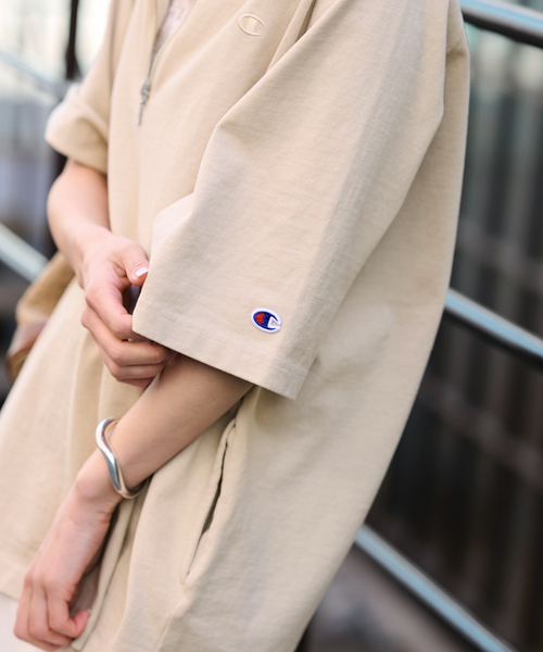 FRAMeWORK（フレームワーク）の「CHAMPION/チャンピオン 別注JERSEY HALF ZIP TEE（Tシャツ/カットソー・レディース・ブラック/ベージュ/キャメル・FREE）」の10枚目の写真