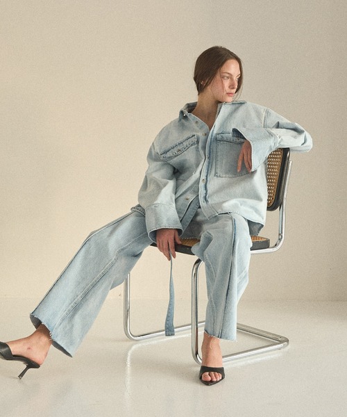 MIELI INVARIANT(ミエリインヴァリアント)の「ICE Bleach Denim Shirt Jacket(シャツ/ブラウス・レディース・ライトブルー・FREE)」の10枚目の写真