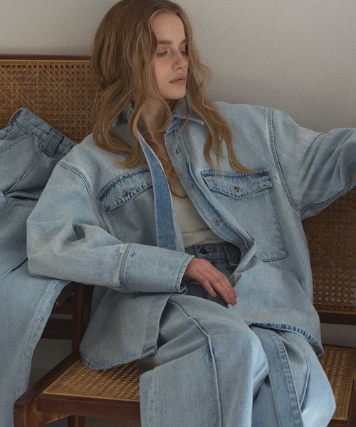 MIELI INVARIANT(ミエリインヴァリアント)の「ICE Bleach Denim Shirt Jacket(シャツ/ブラウス・レディース・ライトブルー・FREE)」の5枚目の写真