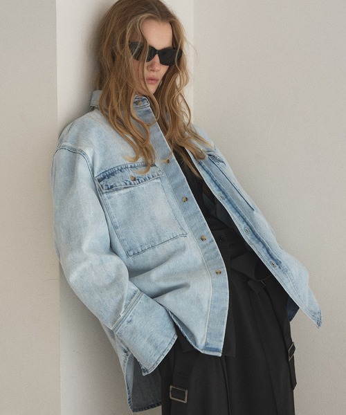 MIELI INVARIANT(ミエリインヴァリアント)の「ICE Bleach Denim Shirt Jacket(シャツ/ブラウス・レディース・ライトブルー・FREE)」の14枚目の写真