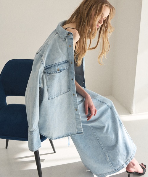 MIELI INVARIANT(ミエリインヴァリアント)の「ICE Bleach Denim Shirt Jacket(シャツ/ブラウス・レディース・ライトブルー・FREE)」の7枚目の写真