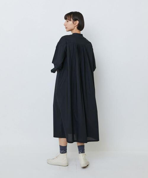 LOISIR（ロワズィール）の「オーガニックコットンローンスタンドカラーワンピース（ワンピース・レディース・ブラック/ピンク/グレー・FREE）」の12枚目の写真