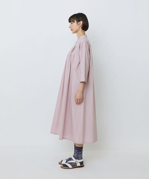 LOISIR（ロワズィール）の「オーガニックコットンローンスタンドカラーワンピース（ワンピース・レディース・ブラック/ピンク/グレー・FREE）」の14枚目の写真