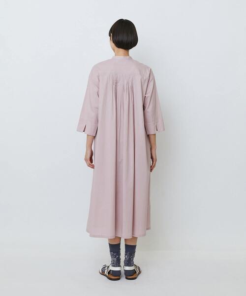 LOISIR（ロワズィール）の「オーガニックコットンローンスタンドカラーワンピース（ワンピース・レディース・ブラック/ピンク/グレー・FREE）」の15枚目の写真