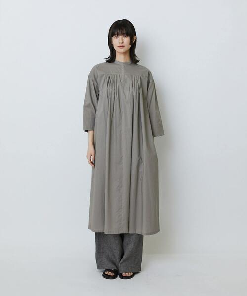 LOISIR（ロワズィール）の「オーガニックコットンローンスタンドカラーワンピース（ワンピース・レディース・ブラック/ピンク/グレー・FREE）」の16枚目の写真