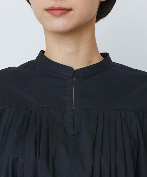 LOISIR（ロワズィール）の「オーガニックコットンローンスタンドカラーワンピース（ワンピース・レディース・ブラック/ピンク/グレー・FREE）」の22枚目の写真