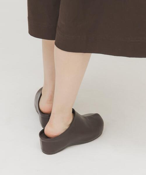 KBF（ケイビーエフ）の「プラットフォームクロッグ（その他シューズ・レディース・ブラウン/ブラック・37/36/38）」の6枚目の写真