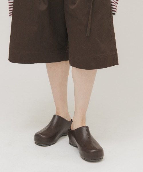 KBF（ケイビーエフ）の「プラットフォームクロッグ（その他シューズ・レディース・ブラウン/ブラック・37/36/38）」の10枚目の写真