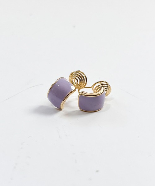 yu-ka(ユーカ)の「YU-KA:パステルカーブ イヤリング Pastel color curve earring(イヤリング・レディース・ブルー/ピンク/イエロー/パープル・FREE)」の2枚目の写真