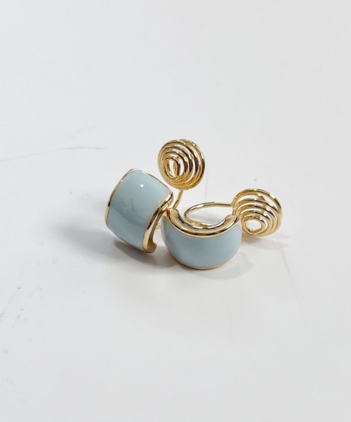 yu-ka(ユーカ)の「YU-KA:パステルカーブ イヤリング Pastel color curve earring(イヤリング・レディース・ブルー/ピンク/イエロー/パープル・FREE)」の8枚目の写真