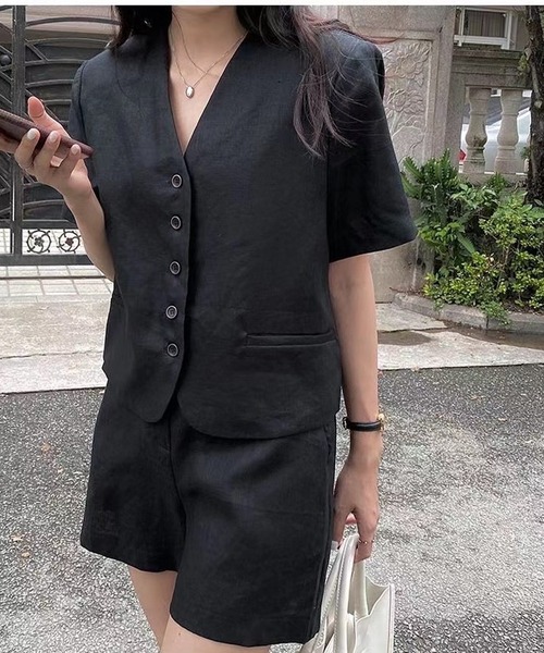 Songe(ソンジュ)の「2点セットアップノーカラージャケット&ショートパンツ(セットアップ・レディース・ブラック/ホワイト・FREE)」の8枚目の写真
