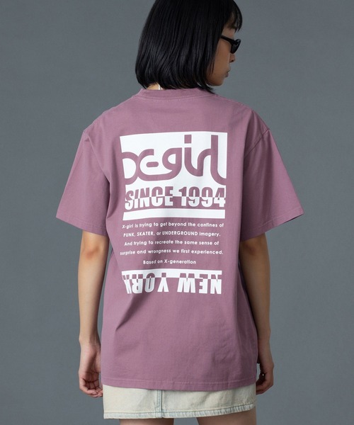 X-girl(エックスガール)の「BI COLOR BOX LOGO S/S TEE(Tシャツ/カットソー・レディース・ブラック/ホワイト/パープル・M/L/S)」の3枚目の写真
