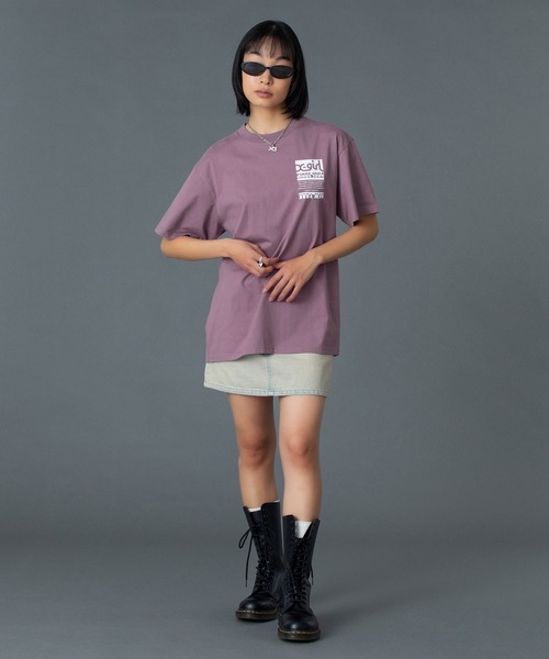 X-girl(エックスガール)の「BI COLOR BOX LOGO S/S TEE(Tシャツ/カットソー・レディース・ブラック/ホワイト/パープル・M/L/S)」の7枚目の写真