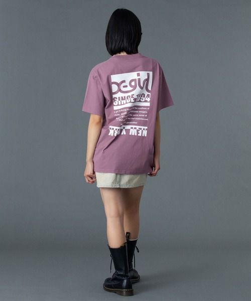 X-girl(エックスガール)の「BI COLOR BOX LOGO S/S TEE(Tシャツ/カットソー・レディース・ブラック/ホワイト/パープル・M/L/S)」の9枚目の写真