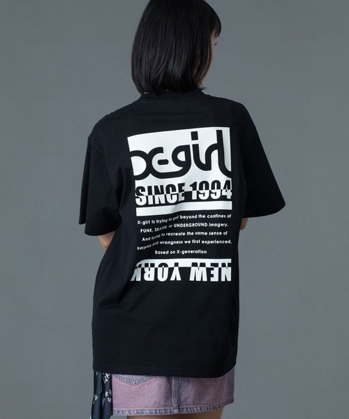 X-girl(エックスガール)の「BI COLOR BOX LOGO S/S TEE(Tシャツ/カットソー・レディース・ブラック/ホワイト/パープル・M/L/S)」の19枚目の写真