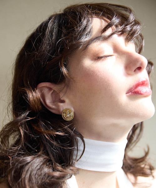 EIMY ISTOIRE(エイミーイストワール)の「マリンピアス(ピアス(両耳用)・レディース・ゴールド・F)」の2枚目の写真