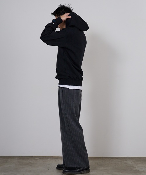 FACETASM（ファセッタズム）の「FACETASM/ファセッタズム × NEW ERA/ニューエラ LOGO Hoodie コラボロゴ カンガルーポケット プルオーバーパーカー 2026年春夏（パーカー・メンズ・ブラック・S/M/L/XL）」の8枚目の写真