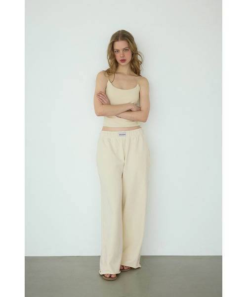 ALEXIA STAM（アリシアスタン）の「Logo Patch Sweat Pants /ロゴパッチ スウェットパンツ（スウェットパンツ・レディース・ホワイト/ブルー/チャコールグレー/イエロー・M/S）」の4枚目の写真