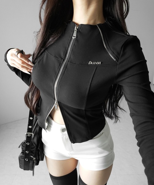 me+em select(ミームセレクト)の「【 2color 】ダブルジップバイカースリムトップス / double zip biker slim tops(その他トップス・レディース・ホワイト/ブラック・FREE)」の11枚目の写真