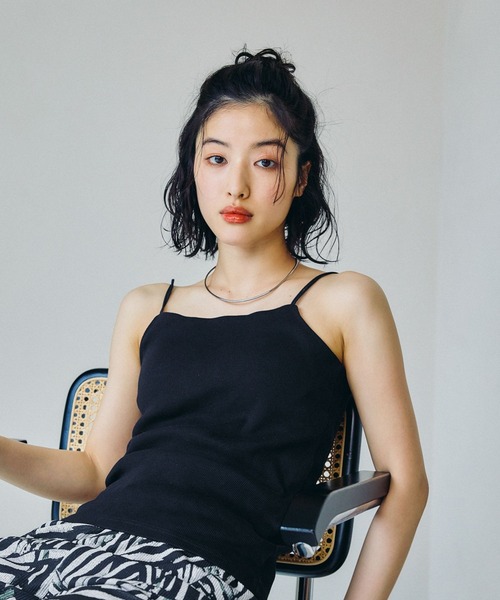 LEPSIM（レプシィム）の「カップ付きWキャミソール　647443（キャミソール・レディース・ブラック/アイボリー/カーキブラウン/レッド・LARGE/MEDIUM）」の8枚目の写真