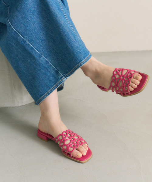 LE TALON(ルタロン)の「フラワーカットワークミュールサンダル(サンダル・レディース・アイボリー/ブラウン/ピンク・X-SMALL/SMALL/MEDIUM/LARGE/X-LARGE)」の9枚目の写真