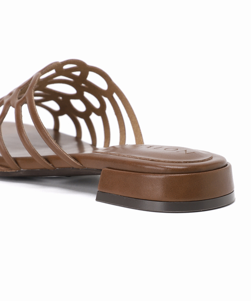 LE TALON(ルタロン)の「フラワーカットワークミュールサンダル(サンダル・レディース・アイボリー/ブラウン/ピンク・X-SMALL/SMALL/MEDIUM/LARGE/X-LARGE)」の14枚目の写真