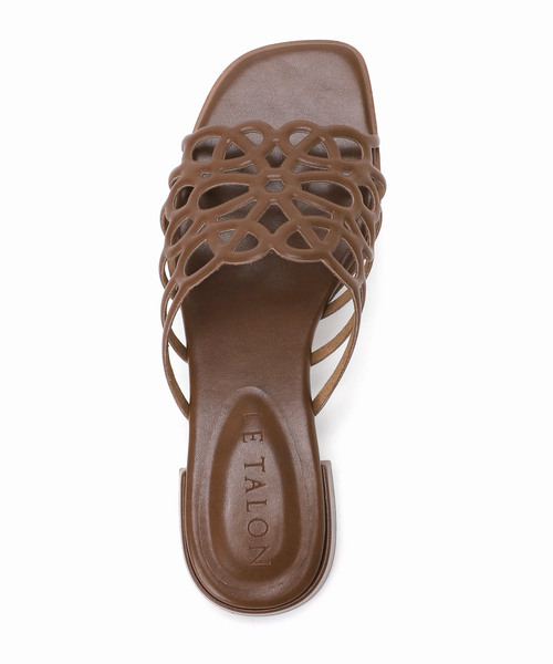 LE TALON(ルタロン)の「フラワーカットワークミュールサンダル(サンダル・レディース・アイボリー/ブラウン/ピンク・X-SMALL/SMALL/MEDIUM/LARGE/X-LARGE)」の15枚目の写真