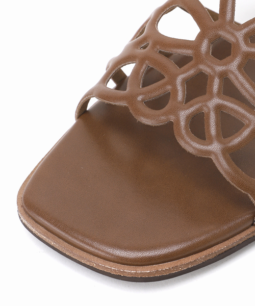 LE TALON(ルタロン)の「フラワーカットワークミュールサンダル(サンダル・レディース・アイボリー/ブラウン/ピンク・X-SMALL/SMALL/MEDIUM/LARGE/X-LARGE)」の19枚目の写真