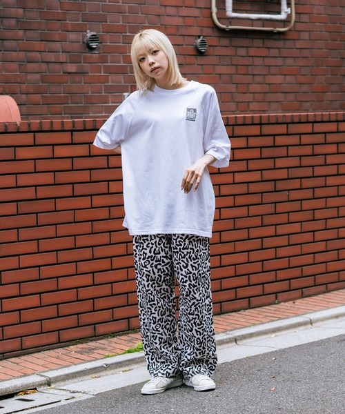 OUTDOOR EXCHANGE（アウトドアエクスチェンジ）の「【OUTDOOR EXCHANGE/アウトドアエクスチェンジ】×【ZERO STAIN/ゼロステイン】コラボ ラグランスリーブ Tシャツ 汗ジミ防止 UVカット 防汚効果 リーフ柄 ブランドロゴ ユニセックス（Tシャツ/カットソー・メンズ・オフホワイト/スミクロ/ホワイト・MEDIUM/LARGE）」の20枚目の写真