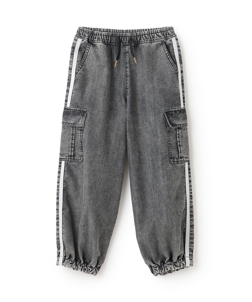 minimal（ミニマル）の「【裾ゴム仕様】ライン入りデニムカーゴパンツ（その他パンツ・キッズ・ブラック/ブルー・120cm/110cm/100cm/140cm/130cm）」の13枚目の写真