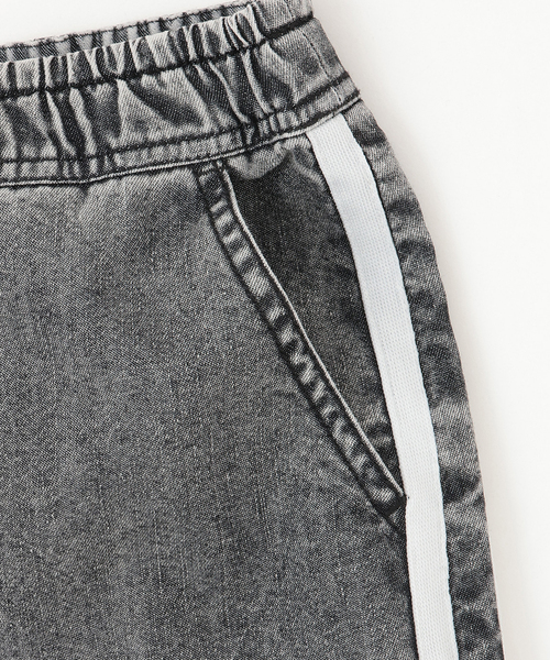 minimal（ミニマル）の「【裾ゴム仕様】ライン入りデニムカーゴパンツ（その他パンツ・キッズ・ブラック/ブルー・120cm/110cm/100cm/140cm/130cm）」の17枚目の写真