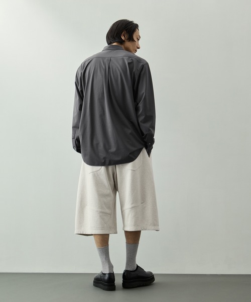KHOKI(コッキ)の「【KHOKI/コッキ】Pleated Balloon Sweat Shorts(スウェットパンツ・メンズ・オフホワイト・2)」の7枚目の写真