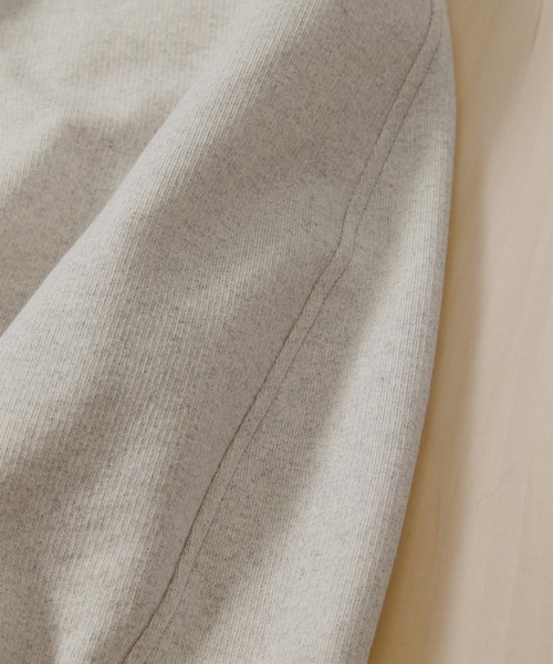 KHOKI(コッキ)の「【KHOKI/コッキ】Pleated Balloon Sweat Shorts(スウェットパンツ・メンズ・オフホワイト・2)」の11枚目の写真