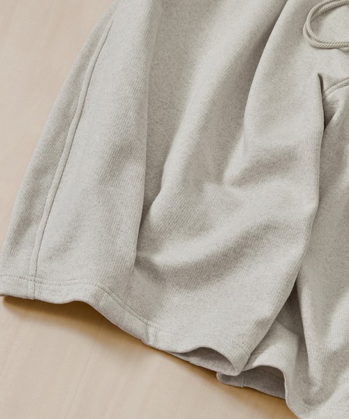 KHOKI(コッキ)の「【KHOKI/コッキ】Pleated Balloon Sweat Shorts(スウェットパンツ・メンズ・オフホワイト・2)」の10枚目の写真